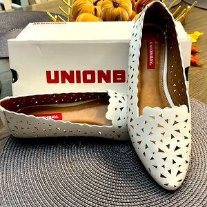 UNION BAY White flats size 8 NEW!